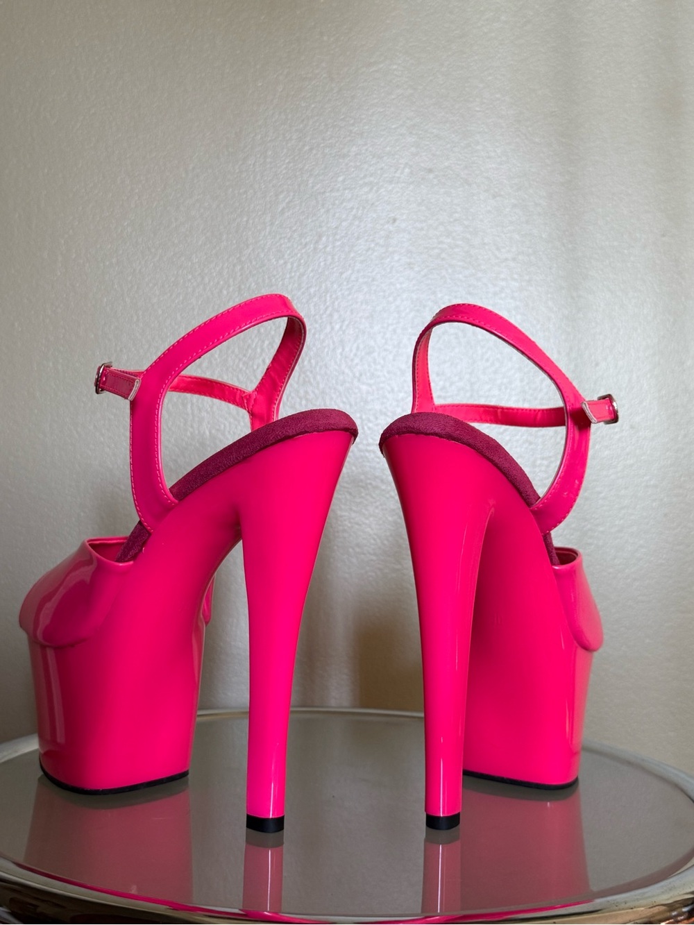 Pleaser Sky-309UV Neon Hot Pink Platform Heels | UV Reactive Glow | Women’s 10 - Picture 7 of 8